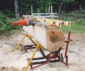 On-Location Chainsaw Mill