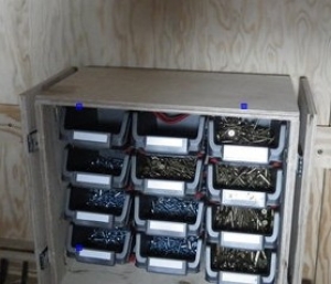 Portable Screw Cabinet