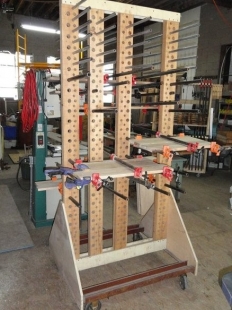 Clamping and Gluing Station