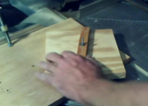Circle Cutting Guide for a Table Saw