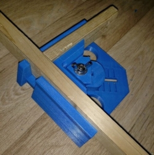 Variable Corner Clamps