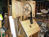 18-Inch Tilting Table Bandsaw