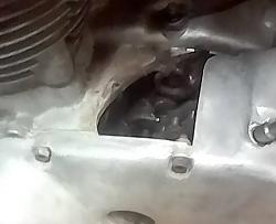 1974 XS/TX650 rebuild-damaged-crankcase.jpg