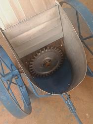 animal drawn planting machine-20160714_151443.jpg
