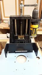 Automated Pimped Router Table-lift2.jpg