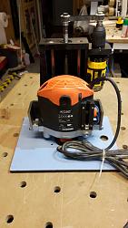 Automated Pimped Router Table-lift3.jpg