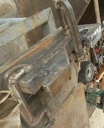 Backhoe bucket quick disconnect-20160820_173408c.jpg