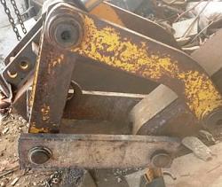 Backhoe bucket quick disconnect-20160821_172844c.jpg