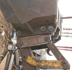 Backhoe bucket quick disconnect-20160825_161630c.jpg