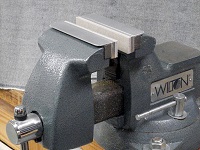 Name:  ViseWJaws200x150.jpg
Views: 264
Size:  26.4 KB