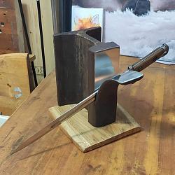 Bookstand using railroad rail-fb_img_1633517420097.jpg