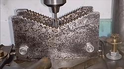 Click image for larger version.&nbsp;

Name:	centering the base.jpg&nbsp;
Views:	332&nbsp;
Size:	734.1 KB&nbsp;
ID:	29245