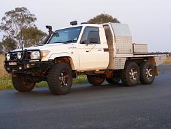 Chevrolet C1500 six-wheeled long bed pickup truck- GIF-6x6-australia-lc79-6x6-1.jpg