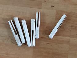 Clothes pegs-00b2f493-5dc3-43b0-b7af-4c8732b7563e.jpg