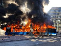 CNG bus explosion - GIF-lbg-bus.jpg