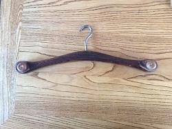 Coat hanger-b8964289-3f97-42eb-a9d0-573f03255c05.jpeg