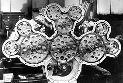 Complex Engine Duesenberg W 24-272194295_5494627883887389_3500931803400448147_n.jpg