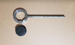 Container Lid Cracking Spanner-img_20210307_200637.jpg