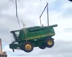 Crane drops combine - GIF-12.png