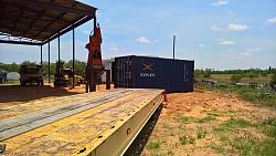 Crane lifts shipping container stuck to trailer - GIF-wp_20200622_13_31_07_proct.jpg