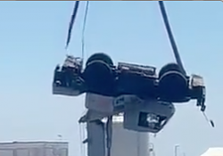 Crane recovery fail - GIF-screen-shot-2022-03-02-6.35.13-pm.png