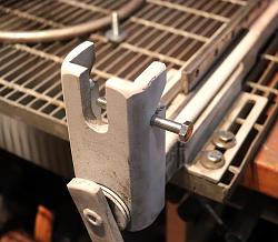 Cutting bench / vise / clamp-1.jpg