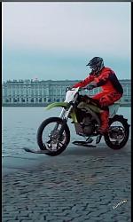 Dirtbike riding on water - GIF-006.jpg