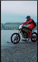 Dirtbike riding on water - GIF-008.jpg