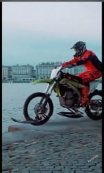 Dirtbike riding on water - GIF-012.jpg