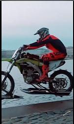 Dirtbike riding on water - GIF-018.jpg