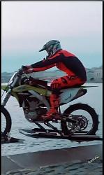 Dirtbike riding on water - GIF-020.jpg