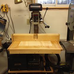 Drill press table with dust collection fence.-0100cfeff64c8114ef06b5d88d0df89ecd0ff4bbb5.jpg