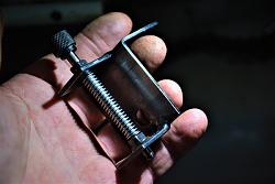 Easy lathe indexing tool-spring-loaded-locking-pin.jpg