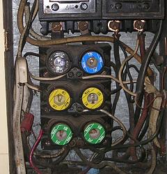 Fuse replacement guide - photo-fuse-box-double-taps.jpg