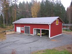 GarageBuilds.net: Finnish Man Cave by juhap-finnishmancave10.jpg