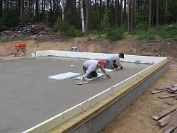 GarageBuilds.net: Finnish Man Cave by juhap-finnishmancave2.jpg