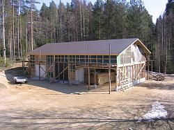 GarageBuilds.net: Finnish Man Cave by juhap-finnishmancave5.jpg