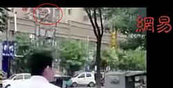 Giant transformer explodes in New York City - GIFs and photo-transformer.jpg