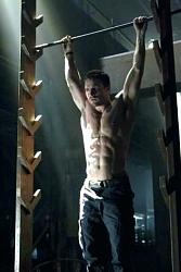 Click image for larger version.&nbsp;

Name:	flying-pull-up-bar-salmon-ladder-vs-sport-ups-rogue-dimensions.jpg&nbsp;
Views:	353&nbsp;
Size:	19.7 KB&nbsp;
ID:	31247