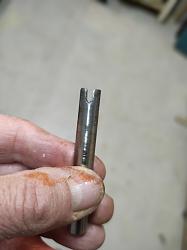 HOMEMADE OSCILLATING SPINDLE SANDER-slot.jpg