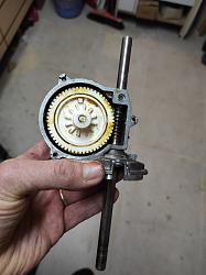 HOMEMADE OSCILLATING SPINDLE SANDER-worm2-1-.jpg