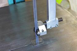 Homemade vertical bandsaw.-topguide-01.jpg