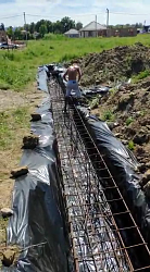 The house next door...or how to NOT build a house-2019-05-30_rebar-6.png