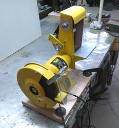 HOW  TO  ADD  A  BELT  GRINDER  TO  YOUR  TWIN  WHEEL  BENCH  GRINDER-5.jpg