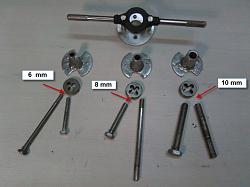 HOW  TO CUT  A STRAIGHT   EXTERNAL  THREAD-1.jpg