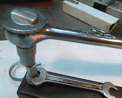HOW   TO   INSTALL   RIVET NUTS  WITHOUT THE  SPECIAL  TOOL.-f1.jpg