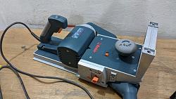 Click image for larger version.&nbsp;

Name:	homemade-benchtop-jointer-7.jpg&nbsp;
Views:	441&nbsp;
Size:	440.3 KB&nbsp;
ID:	39833