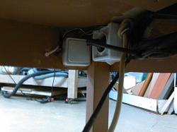 HOW  TO   MAKE    A  ROUTER     TABLE-6.jpg
