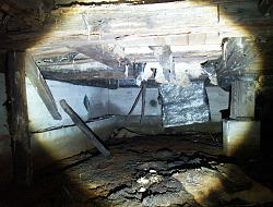 I am engaged in repair of a small old country house.-4.jpg