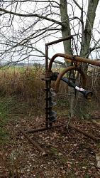 I built a stand to hang my auger on.-auger3.jpg